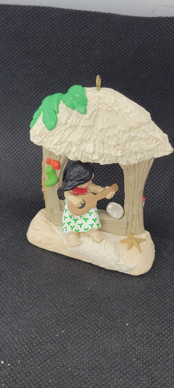 1987 HALLMARK KEEPSAKE ORNAMENT WINDOWS OF THE WORLD POLYNESIA BEACH STAR FISH